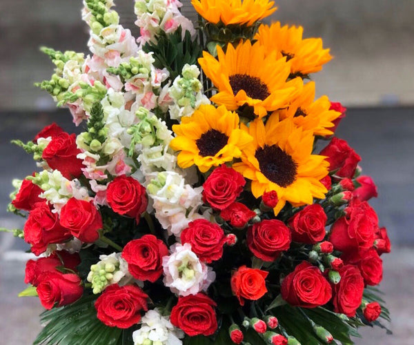 Send Flowers To Bac Kan