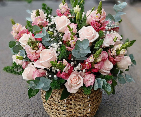 Send Flowers To Dak Lak