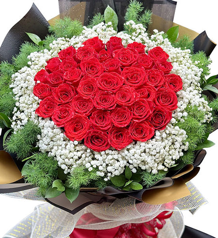 Royal Red Rose Bouquet Vietnamese Flowers