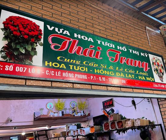 The largest wholesale fresh flower shop in Ho Thi Ky