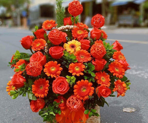 Send Flowers To Hoa Binh