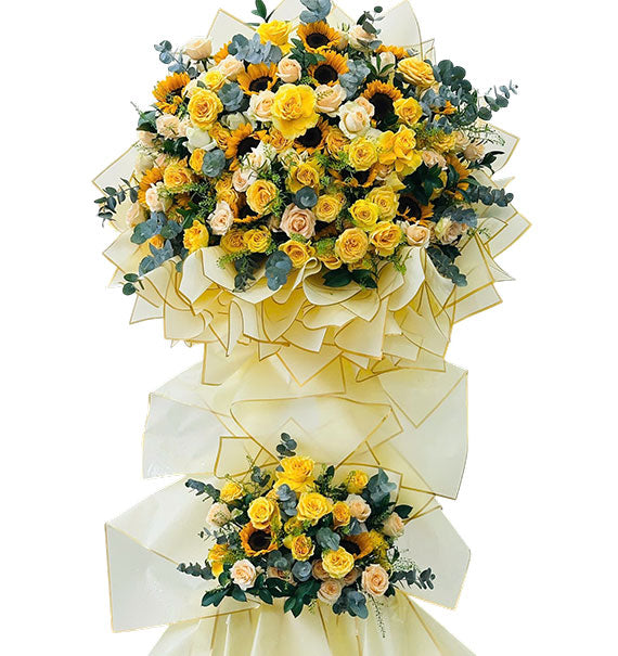 Golden Fortune Flowers Stand Vietnam