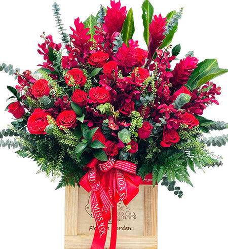 Mom’s Floral Hug Basket Vietnam