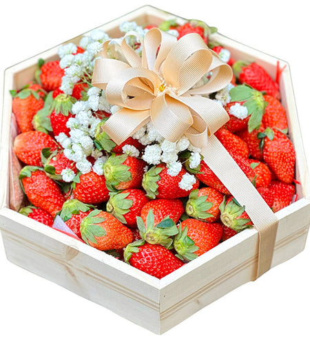 Mom's Strawberry Gift Box Vietnam