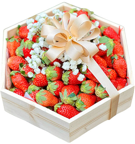 Mom's Strawberry Gift Box Vietnam
