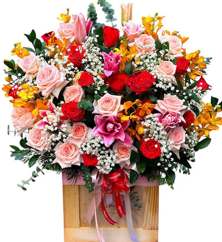 Warm Hugs Mom Basket Vietnamese Flowers